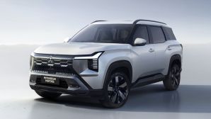 Điểm tin ô tô 1/12/2025: Mitsubishi Destinator gây sốt, SUV 7 chỗ hybrid giá 446 triệu ‘đe nẹt’ CX-5