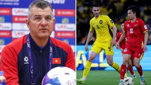 Tin bóng đá tối 1/12: HLV Roland chia tay U17 Việt Nam; FIFA trừng trị dàn sao nhập lậu Malaysia