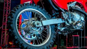 'Vua côn tay' mới tinh của Honda chính thức ra mắt: Thể thao hơn Winner R và Yamaha Exciter, giá mềm