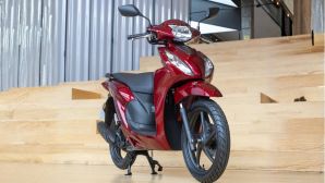 Tin xe trưa 2/12: ‘Tiểu SH’ Honda Vision ra mắt phiên bản mới giá hấp dẫn, thiết kế đẹp không tì vết