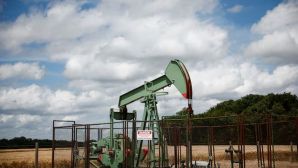 Cập nhật giá xăng hôm nay 3/12: Tiếp tục giảm, giá xăng dầu đang ở mức thấp nhất 10 tháng qua