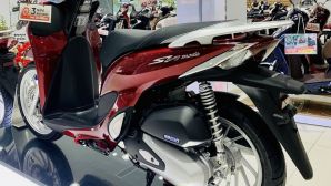 Bảng giá xe Honda SH Mode 2025 tháng 12/2025 giảm 'thủng đáy': Hút khách hơn Vision và LEAD vì quá rẻ