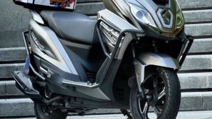 Tin xe 4/12: ‘Khắc tinh’ của Honda Air Blade ra mắt với trang bị ‘ăn đứt’ SH Mode, giá 26 triệu đồng