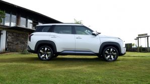 Xe Nhật ‘xả kho’ cuối năm: Ưu đãi dồn dập chưa từng thấy