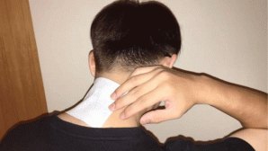 Nguyên nhân khiến người đàn ông nhận tin bị suy thận cấp sau 1 tháng dán miếng giảm đau cổ, vai gáy