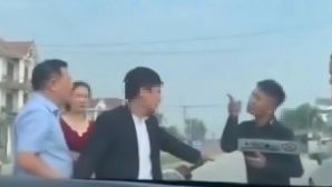 Công an thông tin nóng về clip 'nam thanh niên chặn đầu, đập phá xe ô tô' trên quốc lộ 7A để đòi tiền