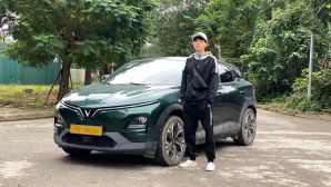 Chọn VinFast VF 6 làm xe đầu đời, chủ xe chia sẻ: Dùng gia đình yên tâm, làm dịch vụ cũng hời