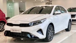 Cập nhật giá lăn bánh Kia K3 đầu tháng 12/2025 ‘rẻ như rau’, ‘gạt giò’ cả Hyundai Elantra và Mazda3