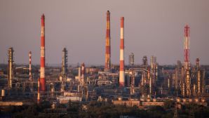 Doanh thu xuất khẩu xăng dầu của Nga chạm mức thấp nhất kể từ cuộc chiến với Ukraine nổ ra