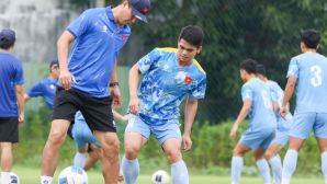 HLV Kim Sang-sik tránh vết xe đổ, U22 Việt Nam chuẩn bị cho kịch bản xấu nhất ở Bán kết SEA Games 33