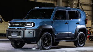 Điểm tin ô tô 15/12: Land Cruiser FJ chốt giá 832 triệu đồng, xe cỡ A 'chạy đua' giảm giá cuối năm