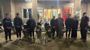 Hà Nội: Truy xét xuyên đêm, phát hiện kho vũ khí nguy hiểm trong nhà gã trai 19 tuổi