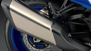 Suzuki chính thức ra mắt ‘huyền thoại côn tay’ mới đẳng cấp hơn Honda Winner R, có ABS, giá hấp dẫn