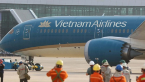 Khoảnh khắc 'siêu máy bay' Boeing 787 hạ cánh tại sân bay Long Thành