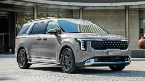 Kia Carnival Hybrid thêm phiên bản Premium: Giá từ 1,539 tỷ đồng, có ghế VIP và tùy chọn nội thất