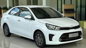 Đả bại Hyundai Accent, ‘kỳ phùng địch thủ’ của Toyota Vios hạ giá lăn bánh cực rẻ giữa tháng 12/2025