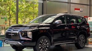 Ford Everest và Toyota Fortuner ‘lâm nguy’, Mitsubishi Pajero Sport bứt phá nhờ giá lăn bánh cực rẻ