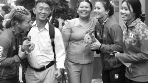 3 chị em ruột ở Huế giành 3 HCV SEA Games 33 trải qua nỗi đau xé lòng khi nhận tin bố đã qua đời