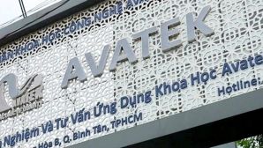 TPHCM: Toàn bộ quá trình Cựu Thư ký VPCP rải tiền khắp cơ quan, giúp Avatek kiểm định kẹo Kera