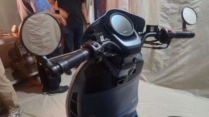 Tin xe hot 22/12: ‘Kẻ thách thức Honda SH’ ra mắt với giá hấp dẫn, gây chú ý với thiết kế cá tính