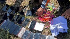 Phát hiện ba lô lạ sát biên giới, hàng chục iPhone và SIM ngoại hé lộ dấu vết đường dây lừa đảo xuyên quốc gia