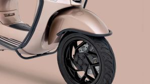 Quên Honda SH đi, ‘vua xe ga’ 155cc mới ‘Made in Italy’ chính thức ra mắt, có ABS, màn TFT, giá mềm