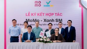 MoMo và Xanh SM ký kết hợp tác chiến lược, mở rộng dịch vụ di chuyển xanh và thanh toán số cho người dùng