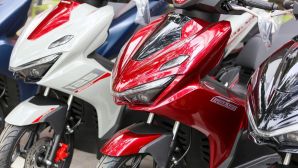 Tin xe máy 26/12: Khách Việt đổ xô mua Honda Air Blade cuối tháng 12 vì quá rẻ, đại lý giảm sập sàn
