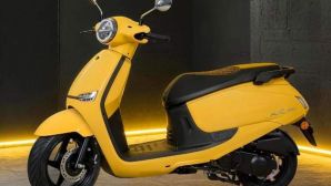 Tin xe 25/12: ‘Cơn ác mộng’ của Honda Vision ra mắt, hạ gục ‘Tiểu SH’ với giá rẻ gần bằng Wave Alpha