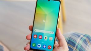 Đây là chiếc điện thoại Samsung giá hơn 2 triệu đáng mua nhất hiện nay, camera xịn như Galaxy S25