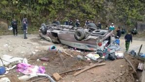 Nguyên nhân vụ lật xe khách ở Lào Cai khiến ít nhất 7 người chết, xe đang chở đoàn từ thiện thì gặp nạn