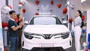 VinFast triển khai chiến dịch “Mãnh liệt vì tương lai Xanh”, hỗ trợ toàn dân chuyển đổi sang xe điện