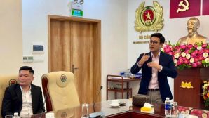 Thực hư hình ảnh nghệ sĩ Cường Cá cùng NSƯT Thái Sơn ‘uống trà’ tại cơ quan công an