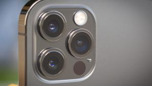 Đây là iPhone Pro màn 6.1 inch rẻ nhất Việt Nam đầu 2026, camera zoom quang, LiDAR như iPhone 17 Pro