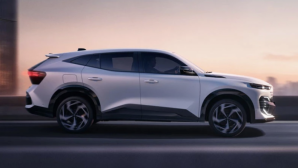 Điểm tin ô tô 14/1: Điểm tin ô tô 14/1: SUV hybrid cỡ lớn ra mắt, đối thủ của Mazda CX-5 mở bán