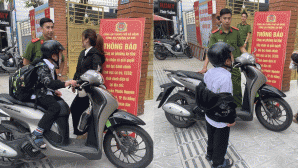 Công an phường An Khê thông tin nguyên nhân khiến cậu bé nhất quyết không đi học, bị mẹ ‘bế lên đồn’