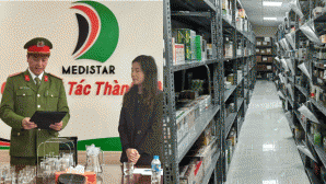 Choáng với hàng trăm tấn collagen, vitamin, thuốc hỗ trợ xương khớp, tiêu hóa giả doanh thu 1.800 tỷ