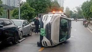 Nữ tài xế lái Tucson gây va chạm liên hoàn khiến ô tô lật nghiêng ở Hà Nội: Cách xử lý không ngờ của các bên liên quan?