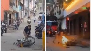 Camera ghi lại cảnh người phụ nữ ‘hóa điên’ khi phát hiện chồng ngoại tình, đốt xe máy cháy ngùn ngụt