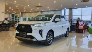 Toyota Veloz Cross tung ưu đãi khủng giảm giá lăn bánh cuối tháng 1/2026, hạ gục Mitsubishi Xpander