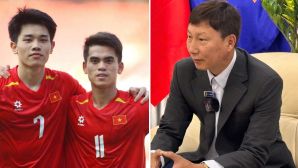 Tin bóng đá tối 26/1: Thủ quân U23 Việt Nam đi vào lịch sử; HLV Kim Sang Sik ra 'tối hậu thư'