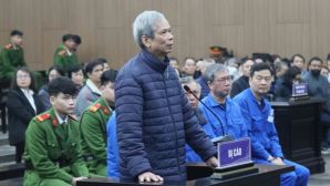 Xét xử cựu Chủ tịch Vicem: Khai nhận 200 triệu đồng 'quà Tết' nhưng nói không mở, không biết gì