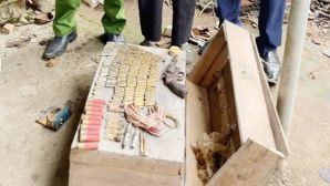 Phát hiện bí mật chấn động bên trong 1 hộp gỗ khi đi tập thể dục, người phụ nữ ở Bắc Ninh khẩn báo công an