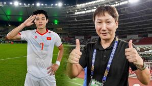 Tung hoành cùng U23 Việt Nam ở giải châu Á, Đình Bắc lý giải hành động 'đặc biệt' với HLV Kim Sang-sik