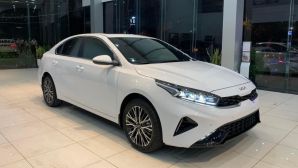 Giá xe Kia K3 lăn bánh đầu tháng 2/2026: Rẻ nhất phân khúc, ‘thách thức’ Mazda3 và Hyundai Elantra