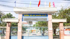 Gia Lai: Chủ tịch tỉnh thông báo khẩn vụ giáo viên Tiếng Anh ‘phù phép’ bài thi học sinh