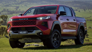 Điểm tin ô tô 5/2: Toyota Hilux 2026 khan hàng, giá xe Toyota tháng 2/2026, MG4 xả kho cực rẻ