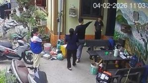 Bắc Ninh: Phẫn nộ cảnh bố xông tận nhà tác động vật lý bé trai 11 tuổi để trả đũa cho con gái