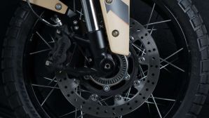 Tin xe hot 7/2: ‘Vua côn tay’ mới trang bị át vía Honda Winner R và Yamaha Exciter ra mắt với giá rẻ