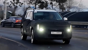 Hyundai Santa Fe facelift lộ diện: Đuôi xe bị chê nay được 'đập đi làm lại'